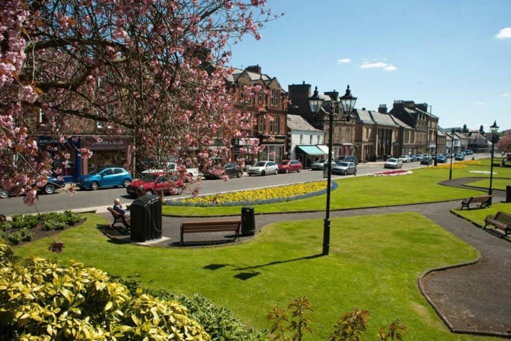Cosy Authentic Flat In The Heart Of Galashiels Esterno foto